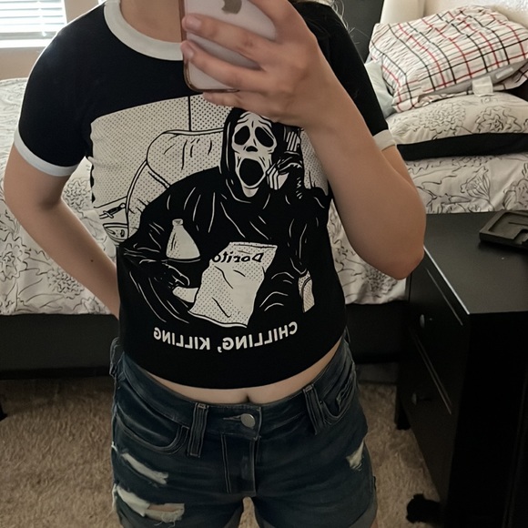 Scream Chillin Killin Crop Top - Picture 2 of 3